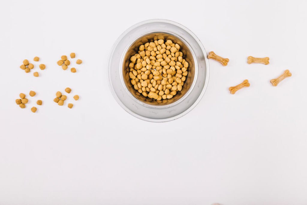 En plus du Bénazéprit pour chat ou pour chien, n'oubliez pas de lui fournir une alimentation de qualité, adaptée à ses Besoins Biologiques et Naturels